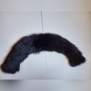 Faux fur scarf pinup mod